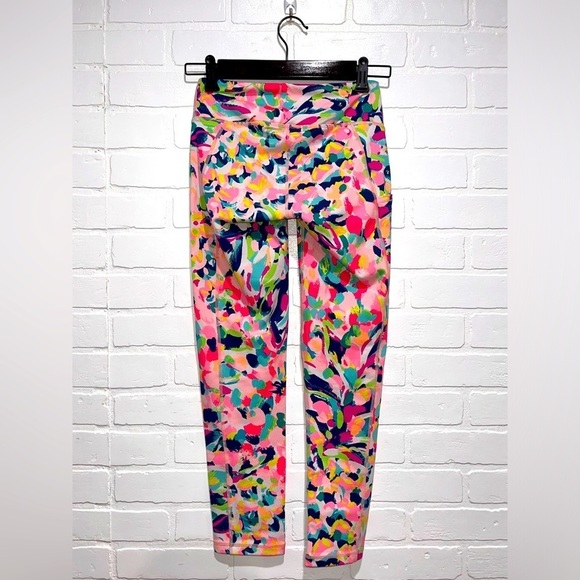 Lilly Pulitzer Luxletic Women's UPF 50+ Weekender Midi Pant in Pima Colada Club - Picture 8 of 10